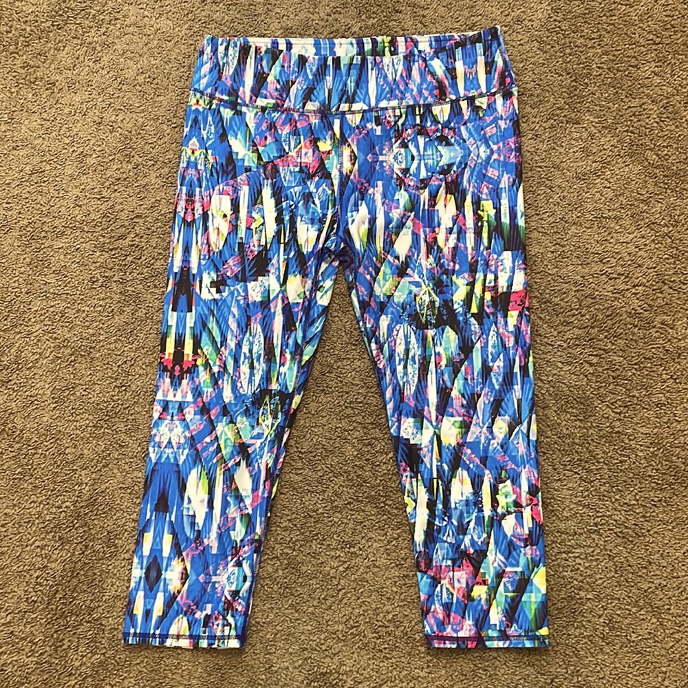 FABLETICS Salar Printed Powerhold Capri Leggings